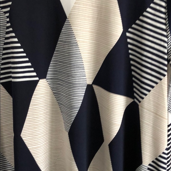 Dresse - Picture 2 of 5